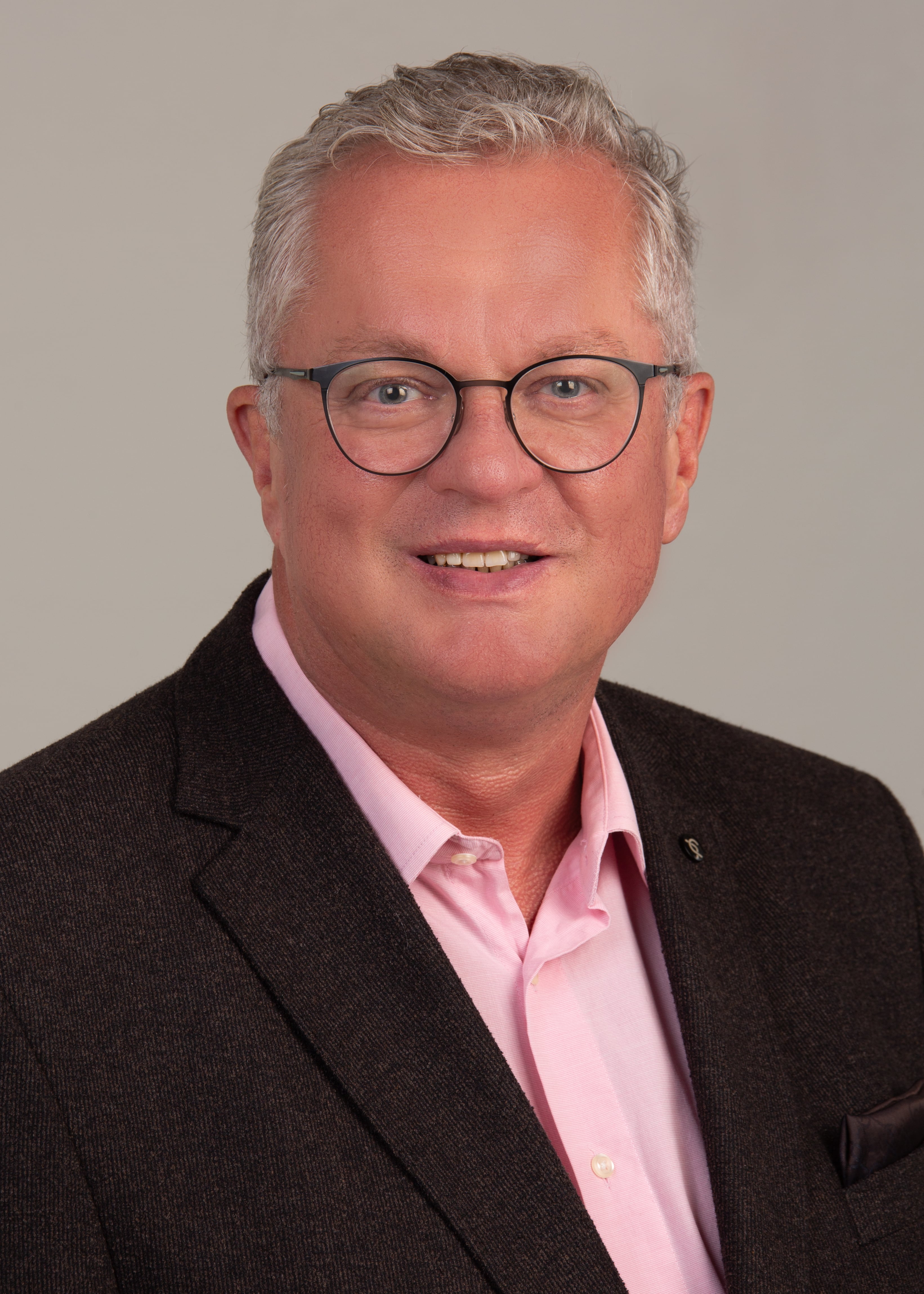 Dr. Peter Wassel